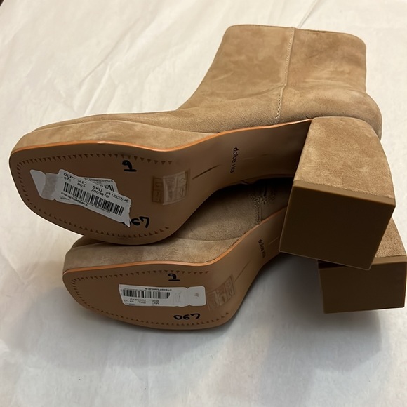 Dolce Vita Ulyses Suede Platform Booties - Picture 14 of 14